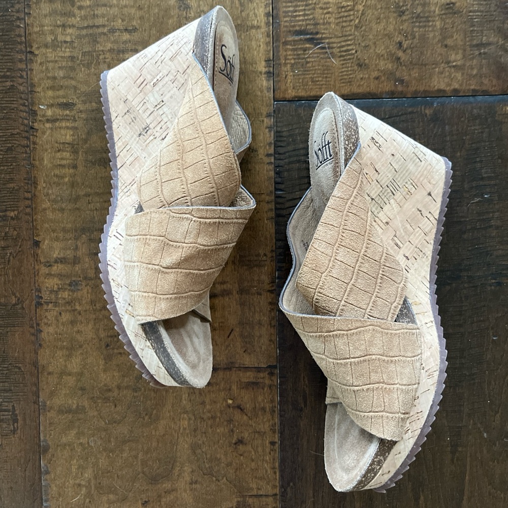 Sofft Ciera sandals with tan crossover crocodile leather straps cork wedge heels - Picture 2 of 6